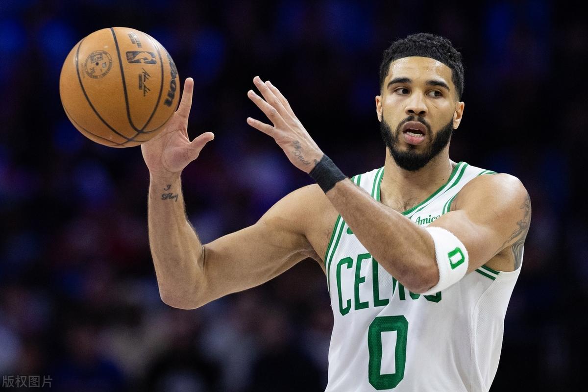 塔图姆在皇家马德里比赛中连败，出色防守引发热议！